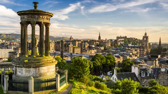 58_skyline-view-edinburgh-scotland-10